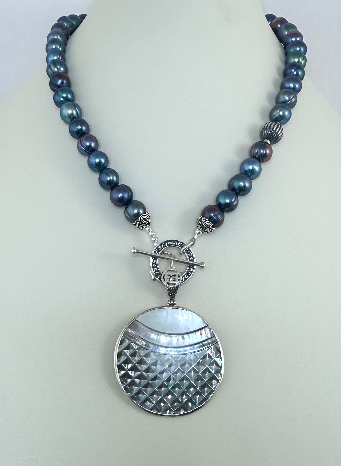 Peacock Pearl Necklace