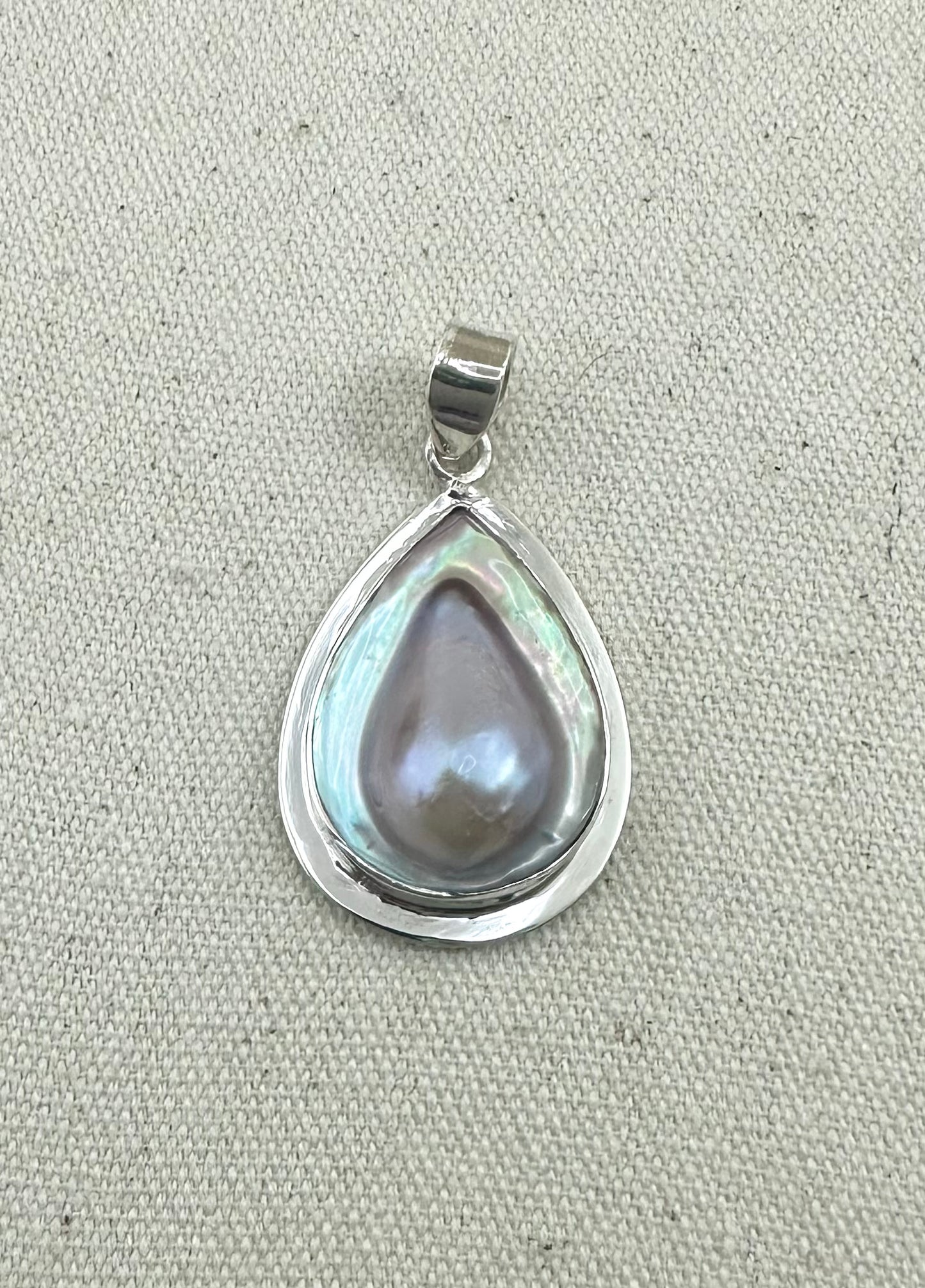 Teardrop Blister Pearl Necklace