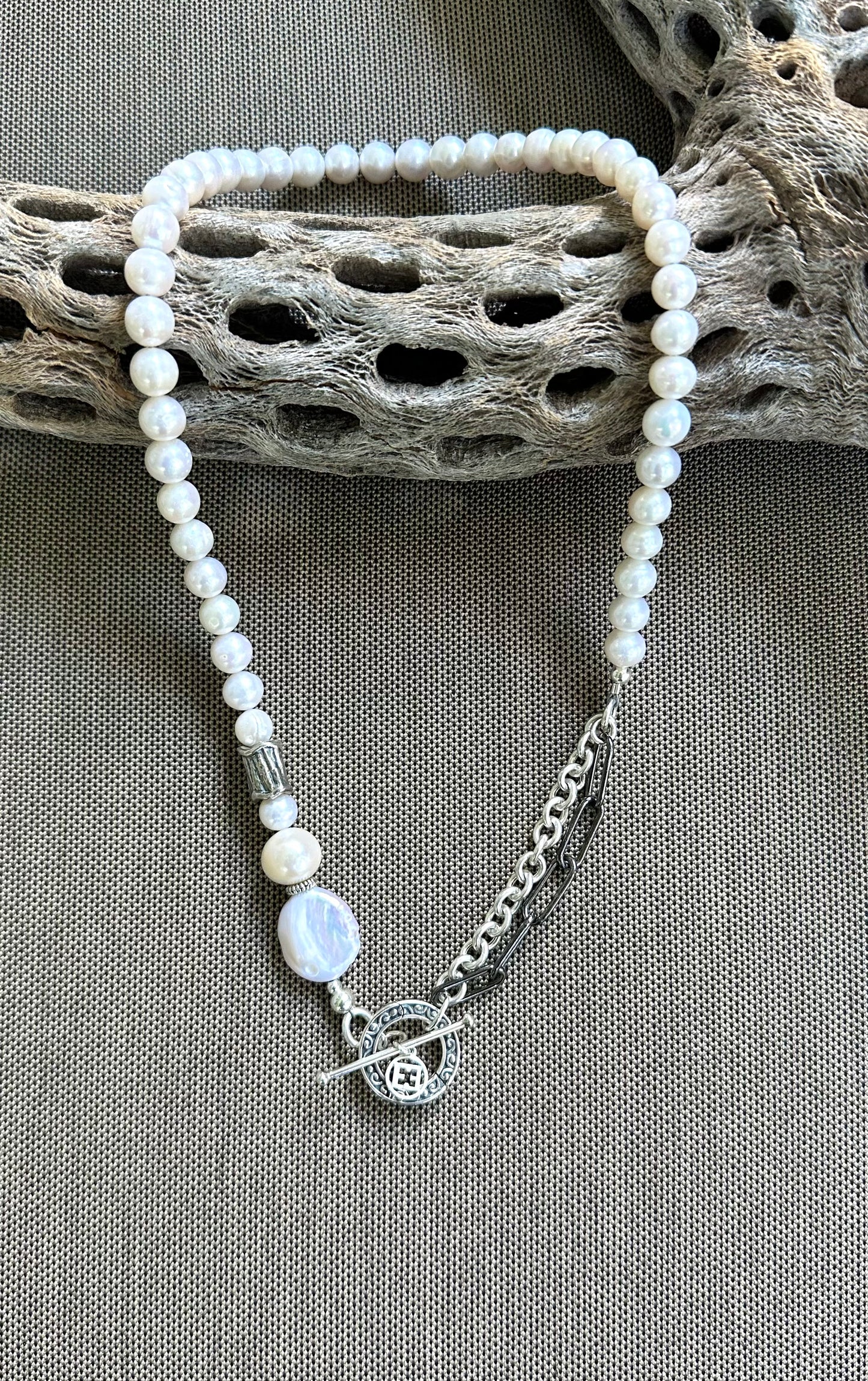 Pearl and Chain Necklace