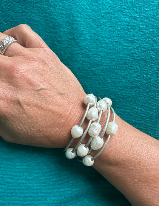 Leather and Pearl Bracelet