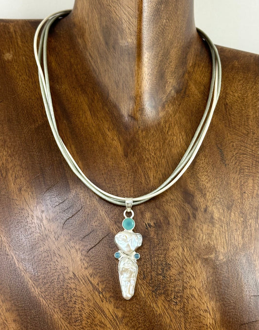 Baroque Pearl Necklace on Leather