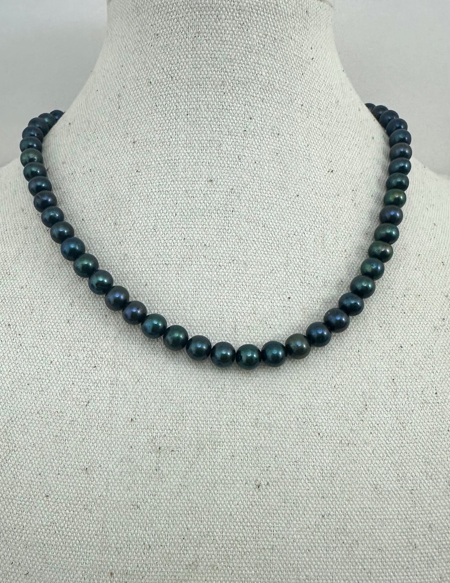 Dark Peacock Pearl Necklace